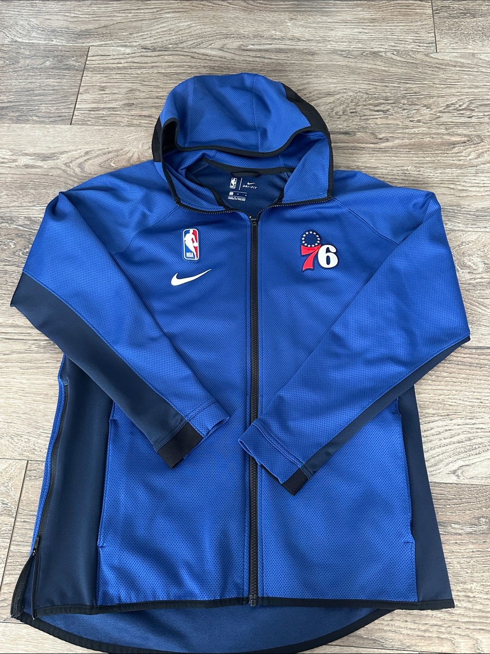 Nike Men’s Philadelphia 76ers Royal Blue Full-Zip Hooded Jacket